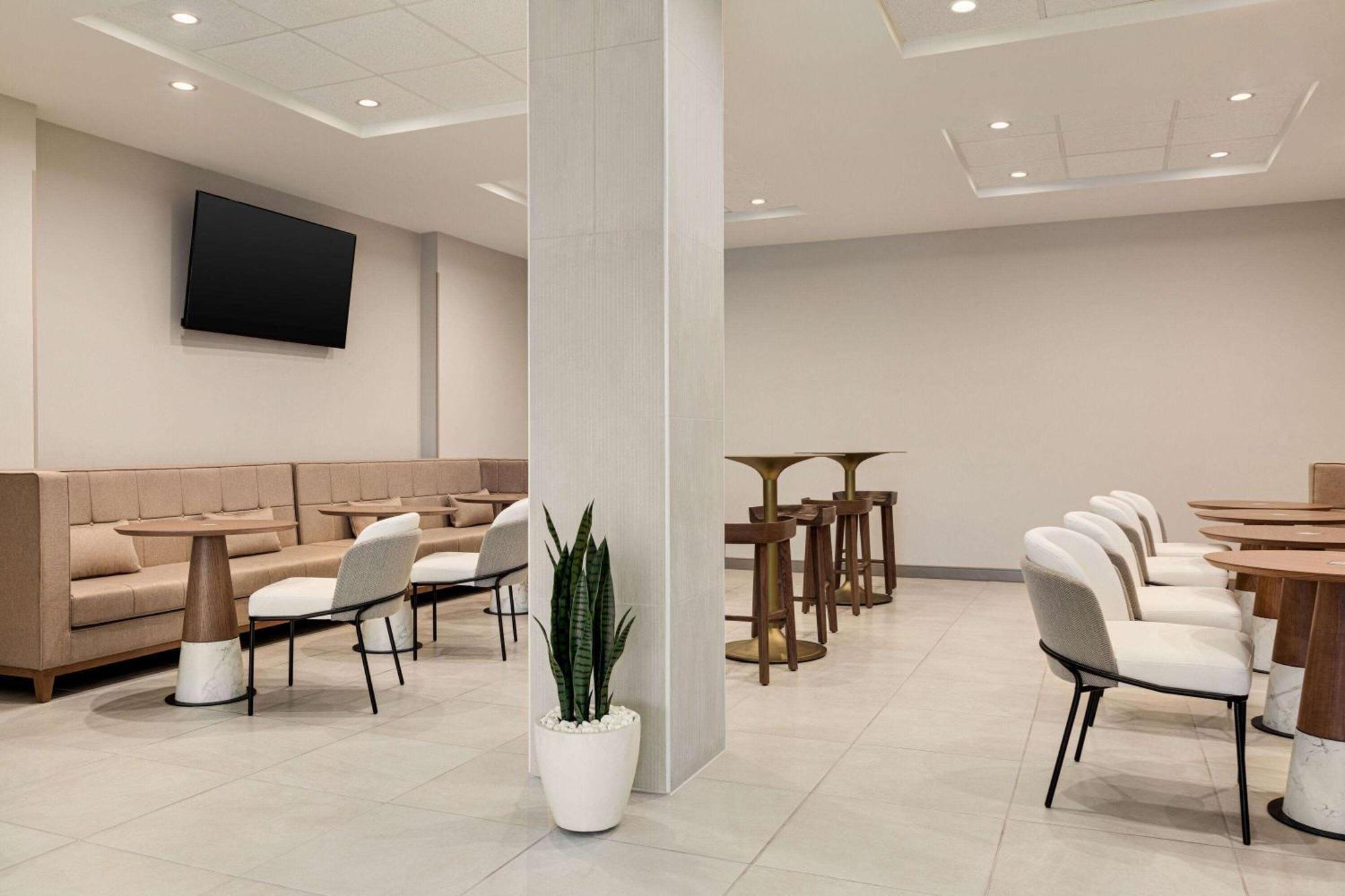 Wyndham Garden Atlanta Airport Hotel College Park Екстериор снимка