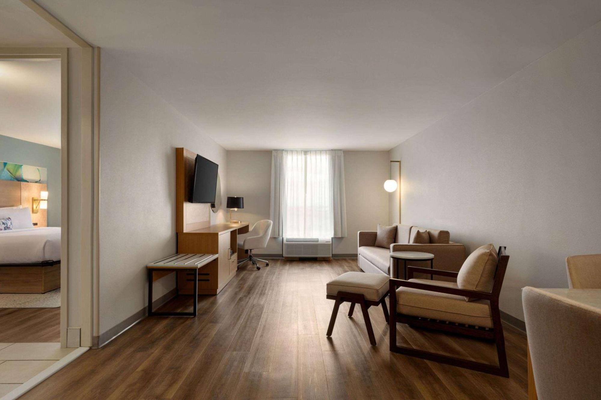 Wyndham Garden Atlanta Airport Hotel College Park Екстериор снимка