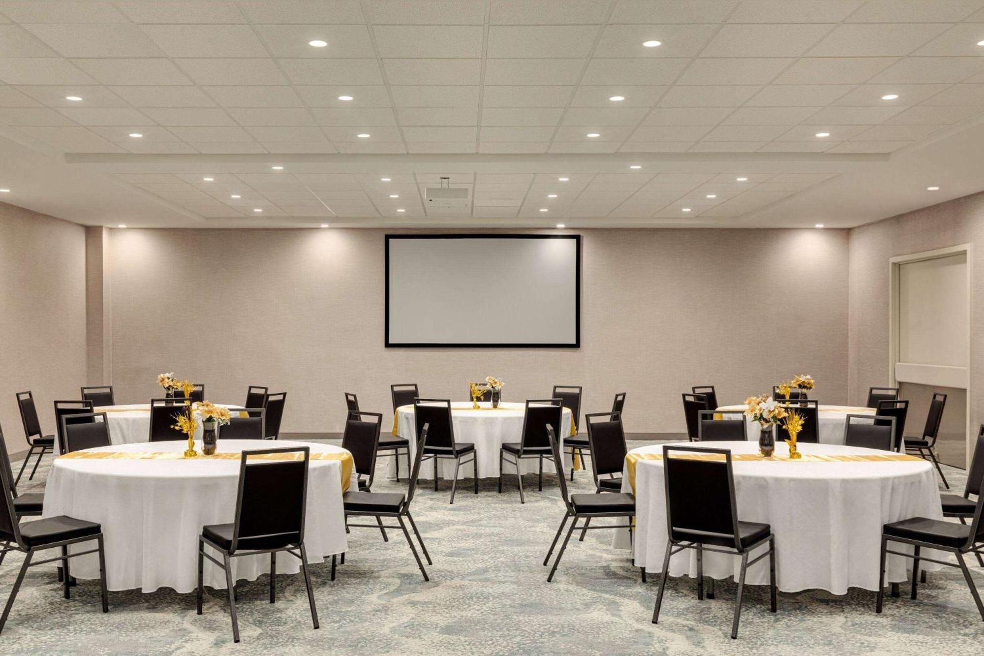 Wyndham Garden Atlanta Airport Hotel College Park Екстериор снимка