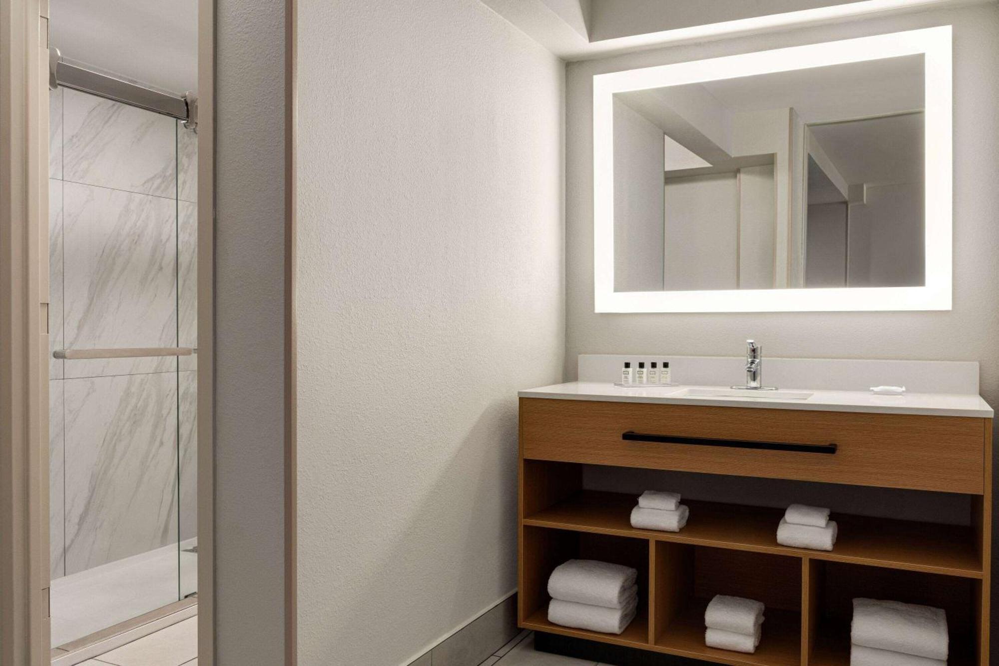 Wyndham Garden Atlanta Airport Hotel College Park Екстериор снимка