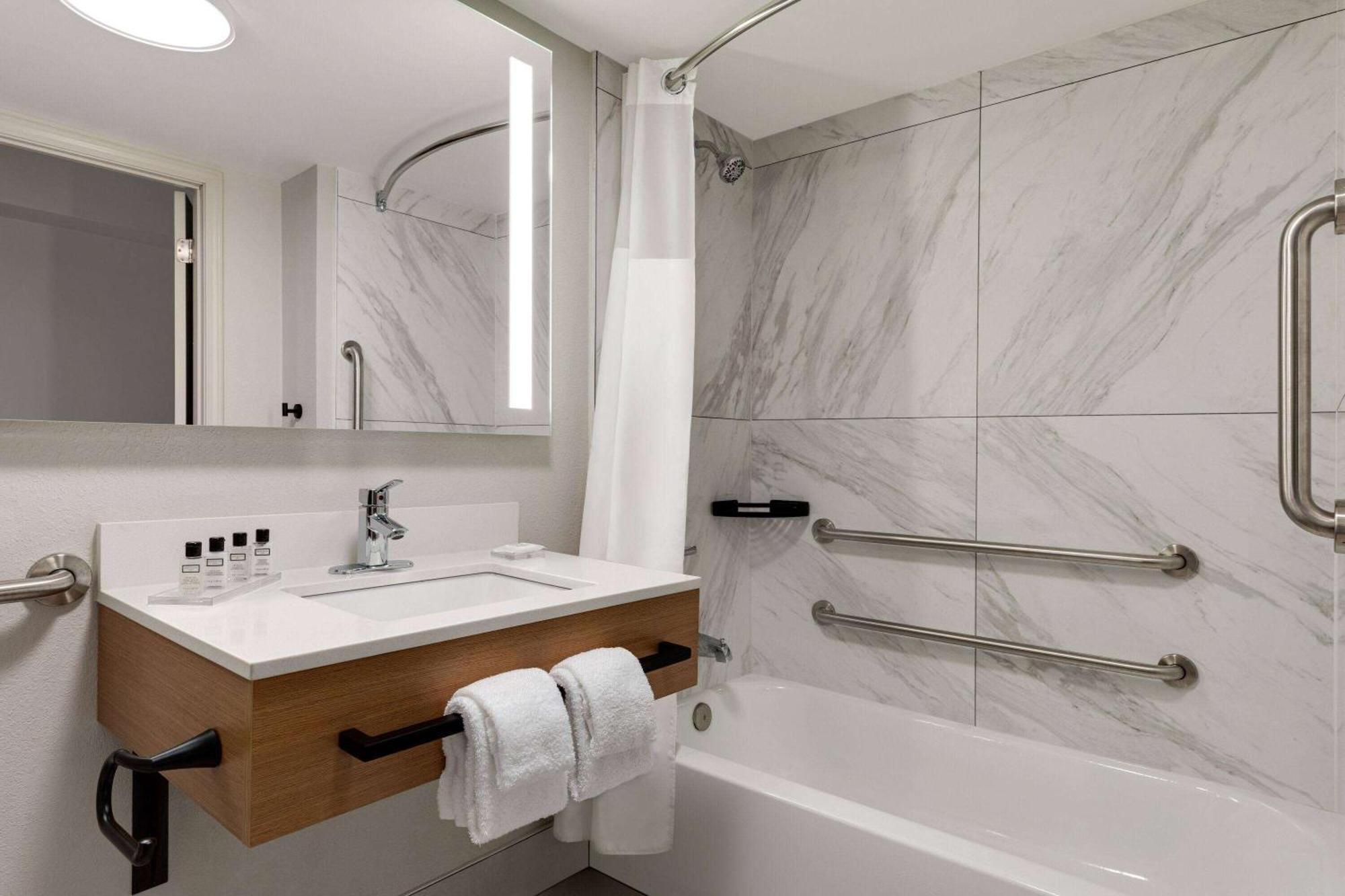Wyndham Garden Atlanta Airport Hotel College Park Екстериор снимка