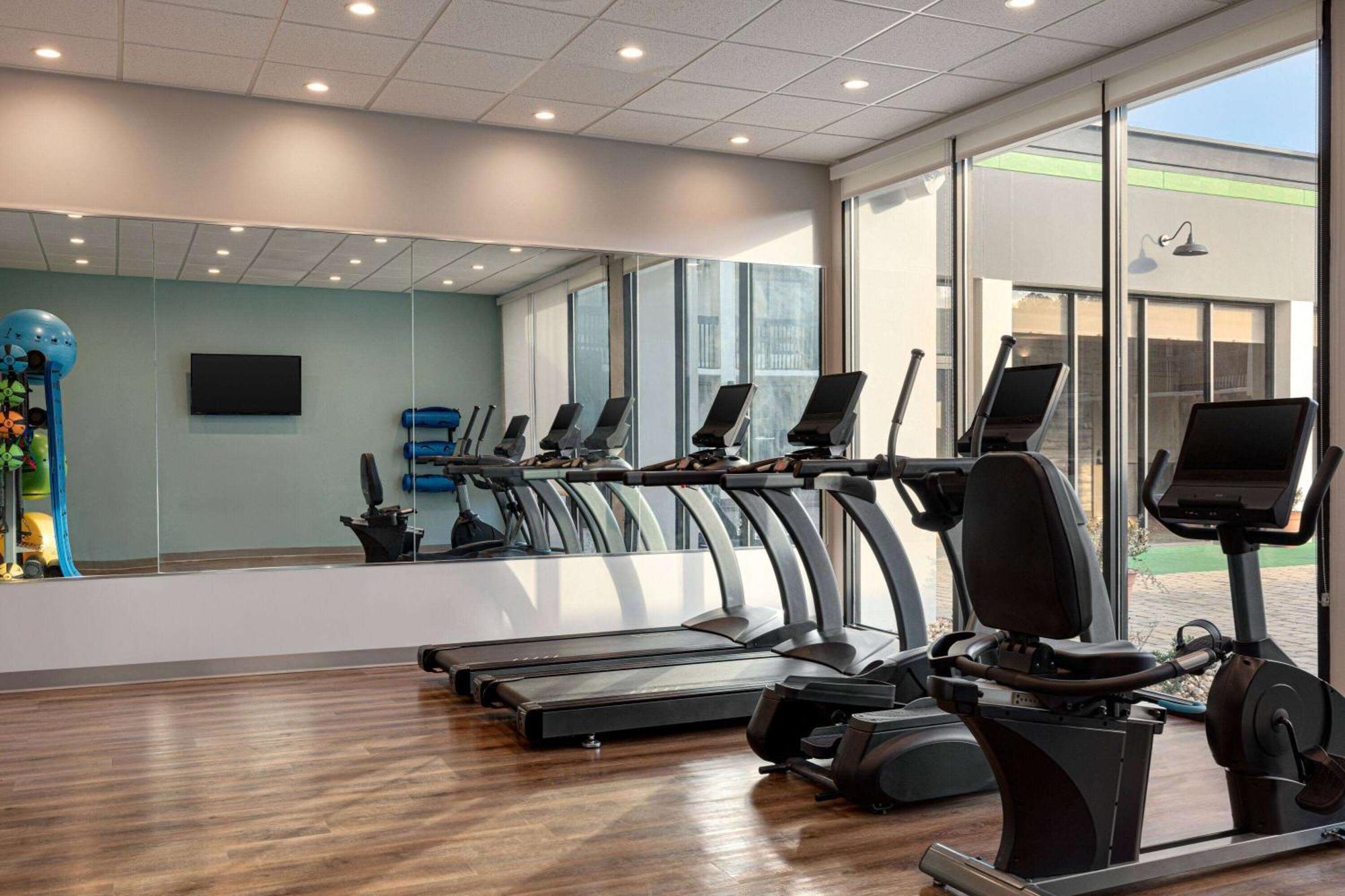 Wyndham Garden Atlanta Airport Hotel College Park Екстериор снимка